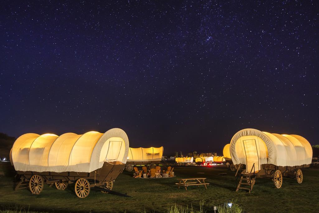 Conestoga Ranch Glamping Resort جاردن سيتي المظهر الخارجي الصورة