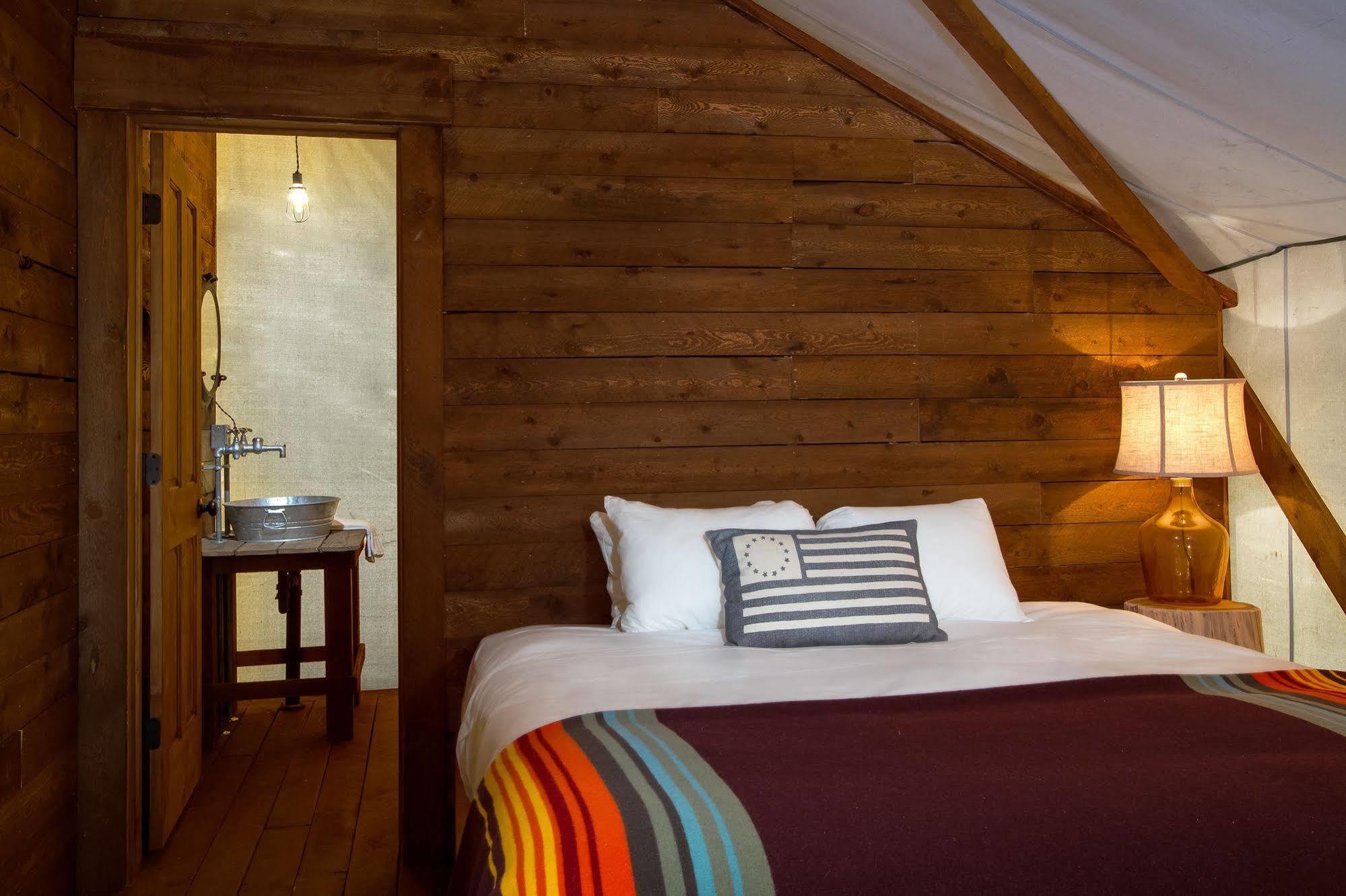 Conestoga Ranch Glamping Resort جاردن سيتي المظهر الخارجي الصورة