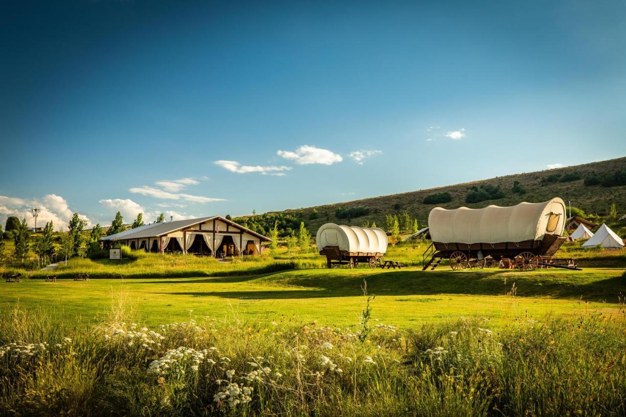 Conestoga Ranch Glamping Resort جاردن سيتي المظهر الخارجي الصورة